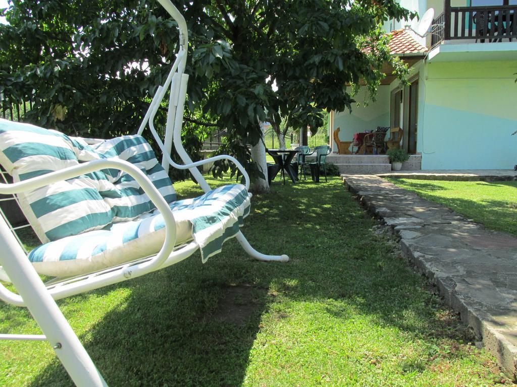 Pri Orehite Guesthouse Oreshak  Bagian luar foto