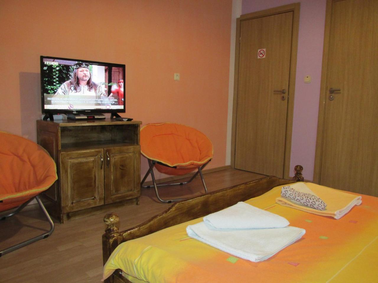 Pri Orehite Guesthouse Oreshak  Bagian luar foto